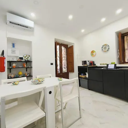 Medusa House Apartment *